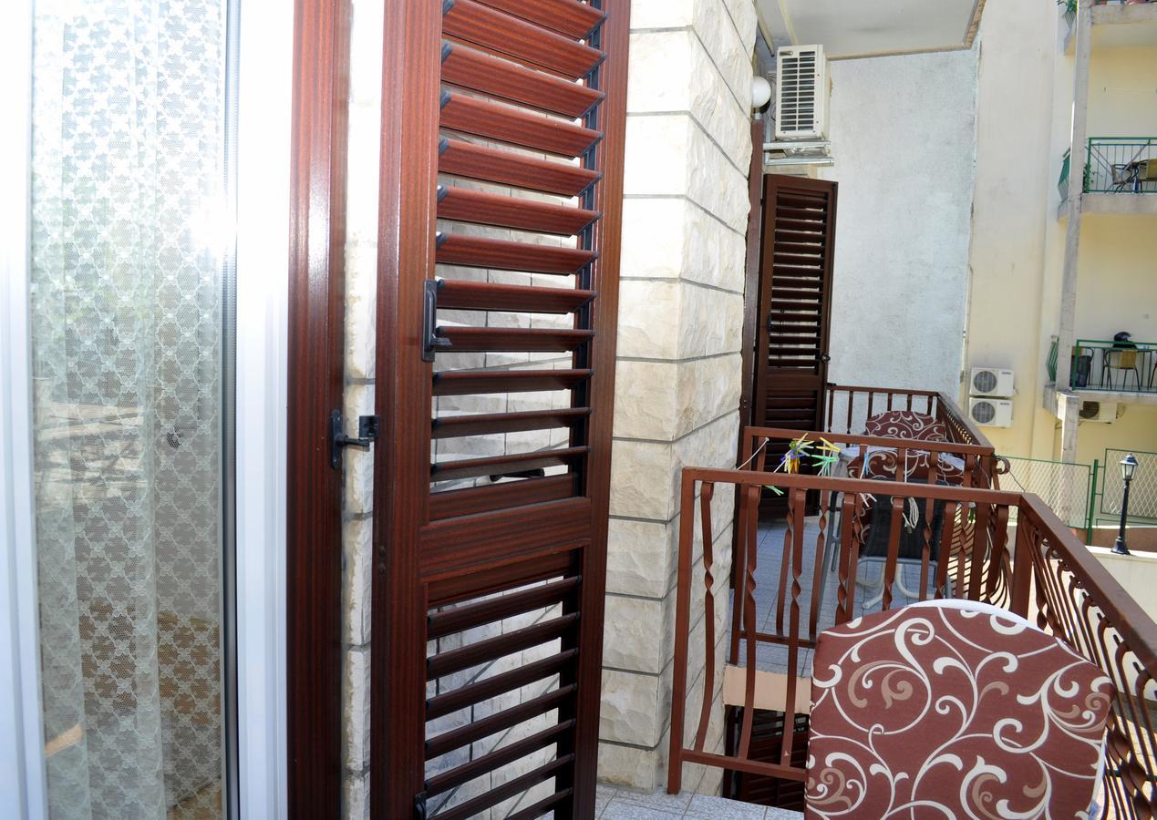 Apartments Ljubica Makarska Exterior foto